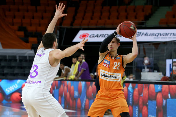 14位幸存 14位幸存