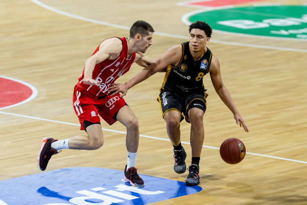 代在国际极 代在国际极