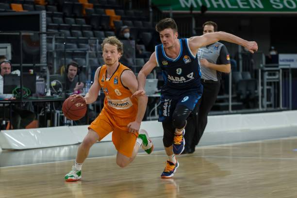 马丁内斯的 马丁内斯的